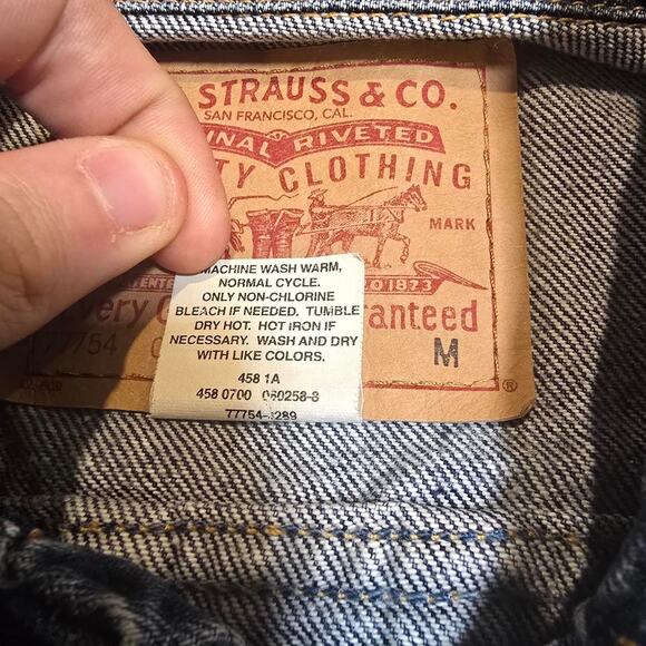 Vintage Circa 1994-95 Levi's Denim Vest. Womans Medium - Picture 7 of 7